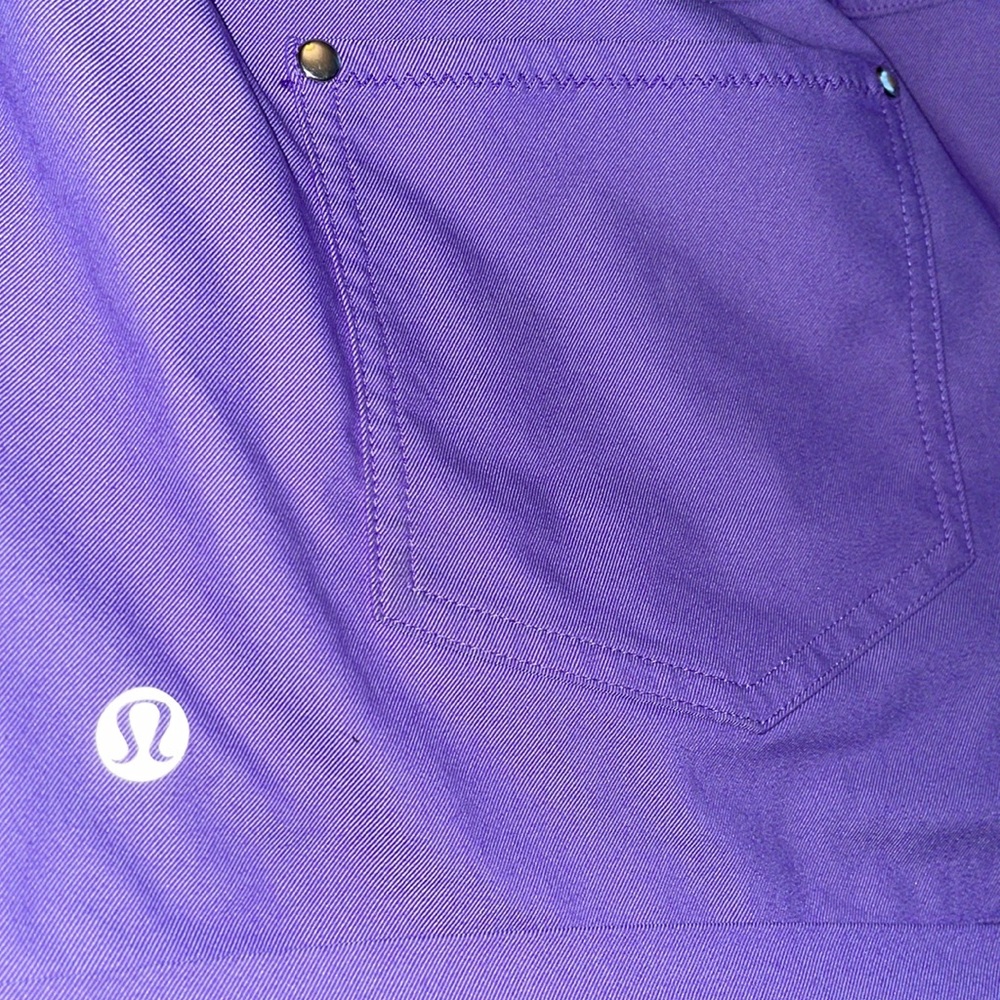 LuLuLemon Women’s Purple shorts. Size 12 - Picture 6 of 6